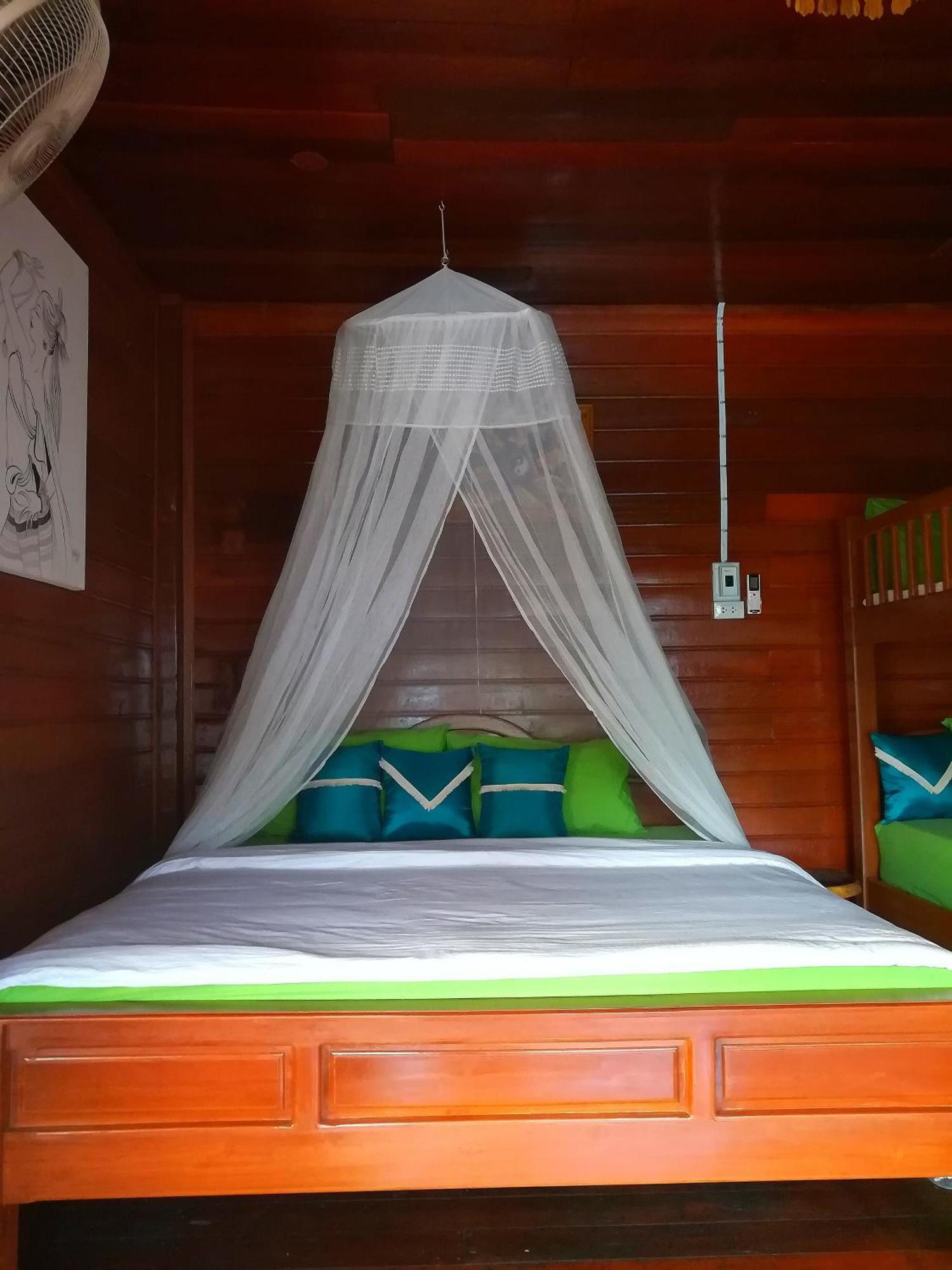Lampang Lanna Home Rum bild